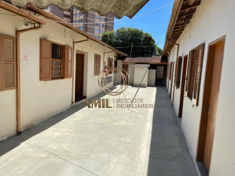 Vende Pousada 284m² / 15 Dormitórios, sendo 4 suites; / Centro / São José dos Campos / SP