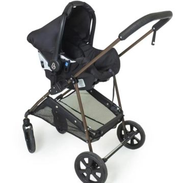 Carrinho de bebê galzerano com moisés e bebê conforto
