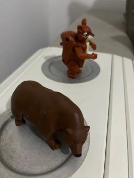 Boneco Esquilo - Figurinha Colecionável