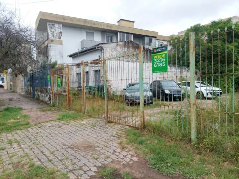 ÓTIMO TERRENO COM 20m X 40m PRÓXIMO AO BOURBON
