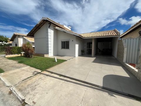 Casa no Condomínio via mares 