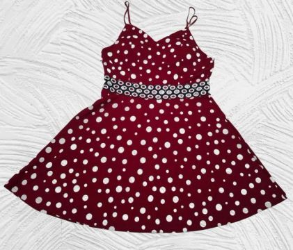 Vestido de Malha Poliéster com Póas brancas Novo