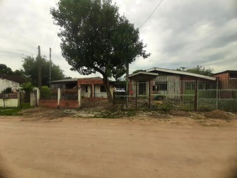 TERRENO COM 2 CASAS NA CECÍLIA Ref.: