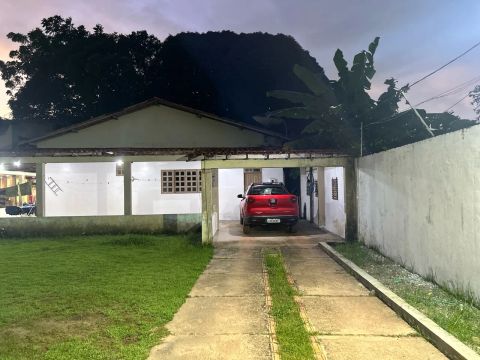 Casa/sítio Porteira fechada.