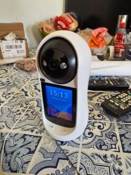 Babá eletrônica inteligente com vídeo chamada de alta resolução