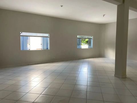 Imóvel para aluguel com 100 metros quadrados em Alvinópolis - Atibaia - SP