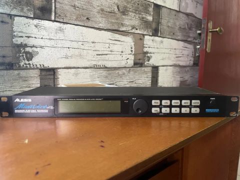 processador efeitos alesis