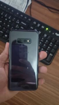 Samsung Galaxy S10e Preto 128GB