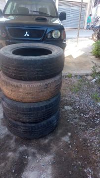 Vendo estes 4 pneus