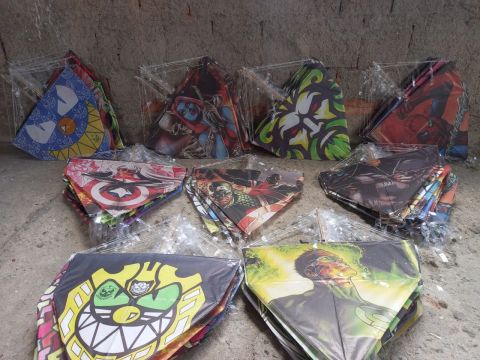 Pacote de 50 Pipas Diversas