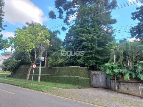 Terreno ZR2, no bairro São loureço de esquina com 967 metros. Murado. Próximo a OAB, Parqu