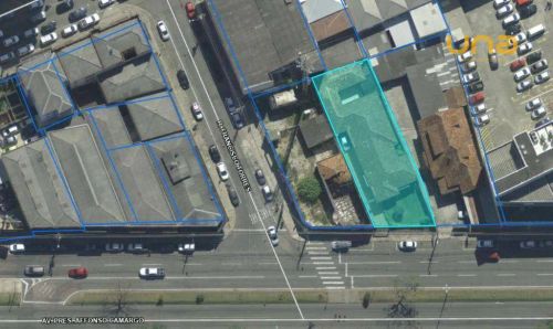 Terreno Estrutural à Venda com 556 m² (15m X 37m) PX Mercado Municipal no Centro de Curiti