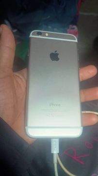 Celular com defeito 