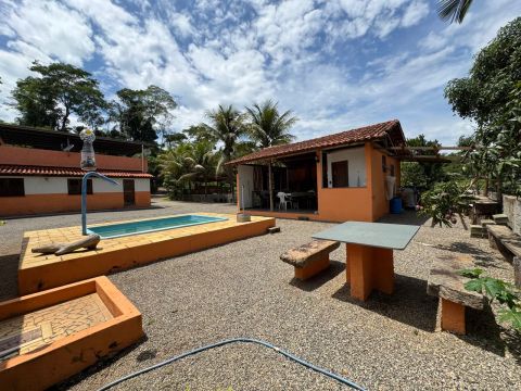 Chácara/ Granja com 5 quartos, suíte e piscina, espaço Gourmet e açude