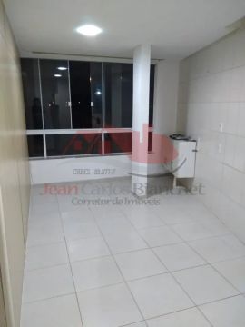 Locação anual no Bairro da Barra em Balneário Camboriú.