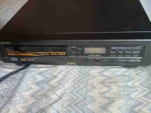 toca cd  de  montagem  Philips  AK-603   leia  o   anuncio   todo 