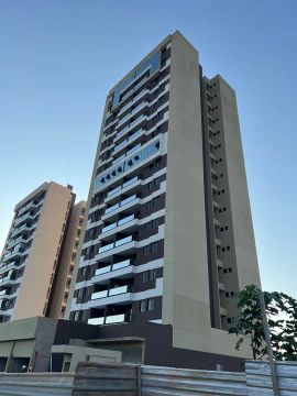 Apartamento novo em prédio moderno
