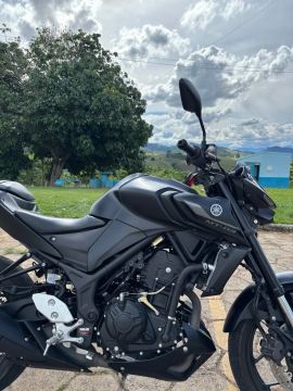 Moto Yahama MT 03 2023 2024