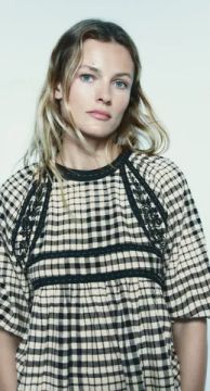 camisa com bordados zara