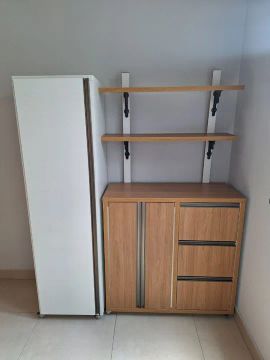 Armário de Cozinha Amadeirado com Prateleiras