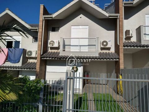 Sobrado com 3 dormitórios à venda, 106 m² por R$ 424.000,00 - Montanha - Lajeado/RS