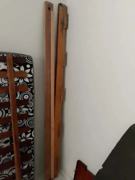 Estrutura de Cama de Madeira