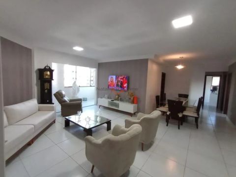 Lindo apartamento com 180 m², 4 quartos, lado sombra, ventilado, no Barro Vermelho