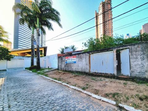 Terreno em Ponta Negra com 360 m², ao lado do Corais de Ponta Negra