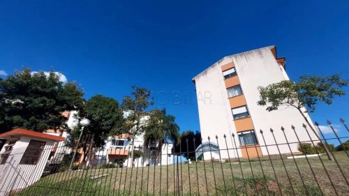 APARTAMENTO TÉRREO COM LAREIRA DE ALVENARIA