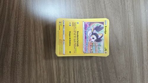 80 cartas pokemon de 2022 em ótimo estado