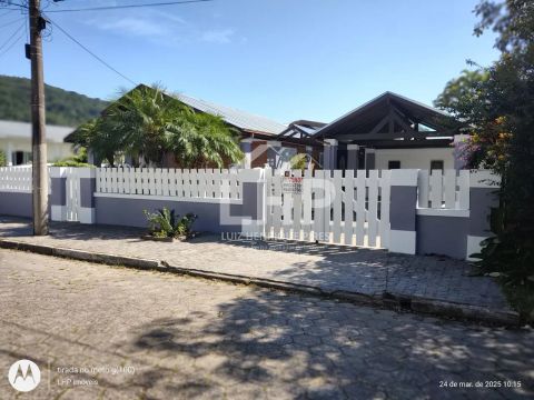 Casa para alugar no bairro Armação do Pântano do Sul - Florianópolis/SC, Sul da Ilha