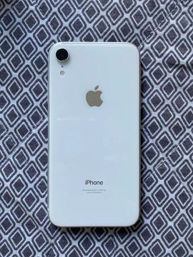 iPhone Xr branco 128 gb 