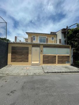 Excelente Casa dentro de Condomínio fechado em Vargem Pequena/RJ