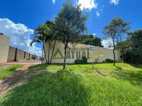 Chácara com 1.700,94 m² na região Norte de Londrina