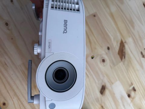 Projetor Benq SVGA troco por uma jbl bum box 3 
