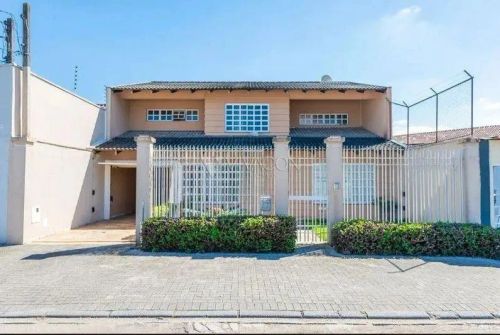 SOBRADO com 4 dormitórios à venda por R$ 899.000,00 no bairro Guaíra - CURITIBA / PR
