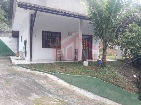 Casa simples na Vila Progresso em terreno de 3.000 m²