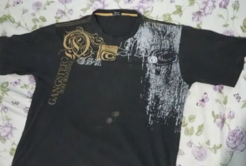 Vendo essa camiseta da gangster surf bording tamanho G 100% algodão ótima pro calor e frio