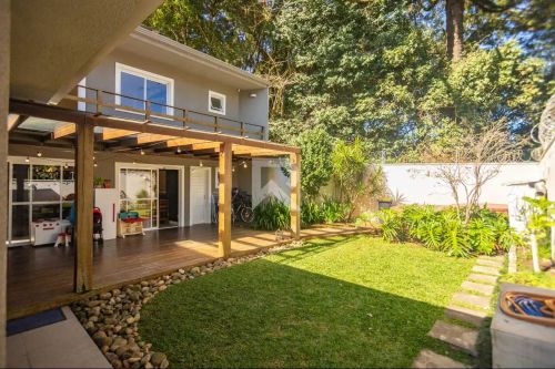 Casa em condomínio com Jardim, 4 quartos para locação, 240 m² - Santa Felicidade - Curitib