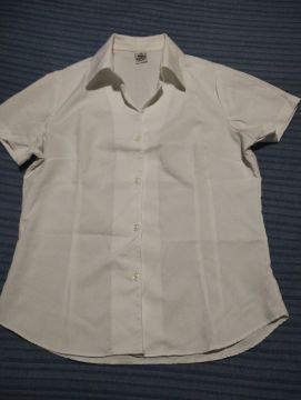 Camisa feminina branca de manga curta Tam PP