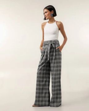 calça alfaiataria palazzo xadrez cinza niini riachuelo 44 nova