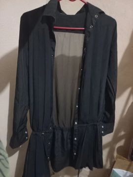 Saída de praia de véu preto