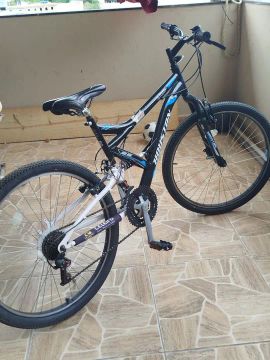 Bicicleta aro 26 SEMI NOVA!!!