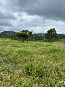 Linda chácara com energia  30  km de Goiânia - próximo a Terezopolis