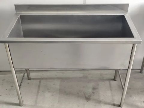 Tanque de Inox Industrial - Alta Durabilidade e Fácil Limpeza para Ambientes Profissionais