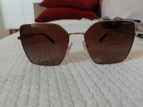 Óculos de Sol Vogue Feminino