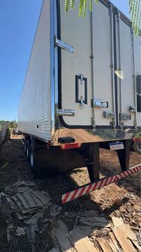 Carreta câmara fria 