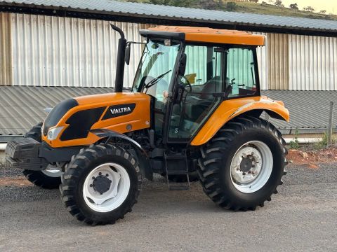 Trator valtra A950  cabinado