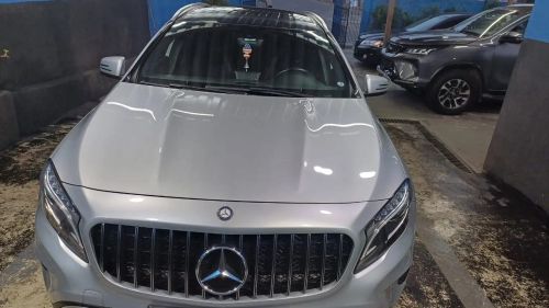 Mercedes GLA 200 pouco rodada
