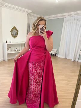 Vestido de festa longo rosa com brilho